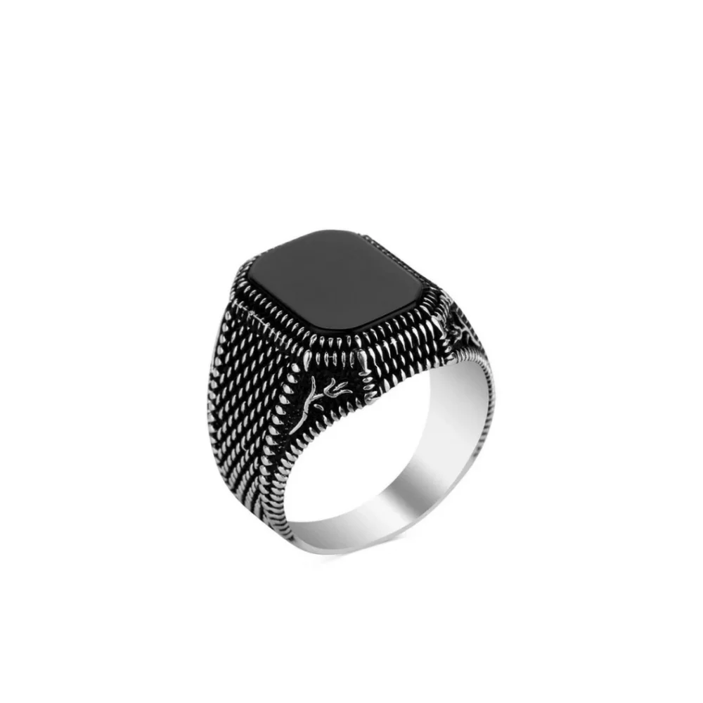 New! Black Onyx Men's Ring - Size 8 - Picture 1 of 5